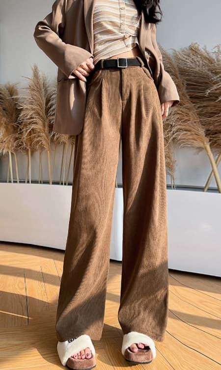 すっきりとした美シルエットチノパン
